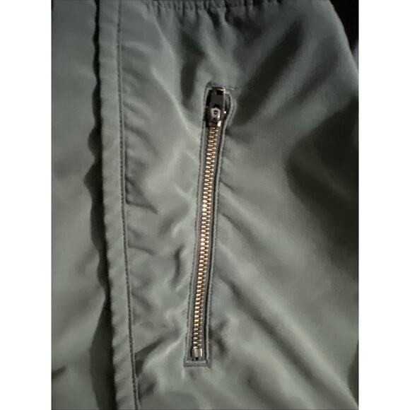 Athleta Run With It 14" Skort Skirt Size XL Olive Green Stretch Zip Pocket - Picture 6 of 11